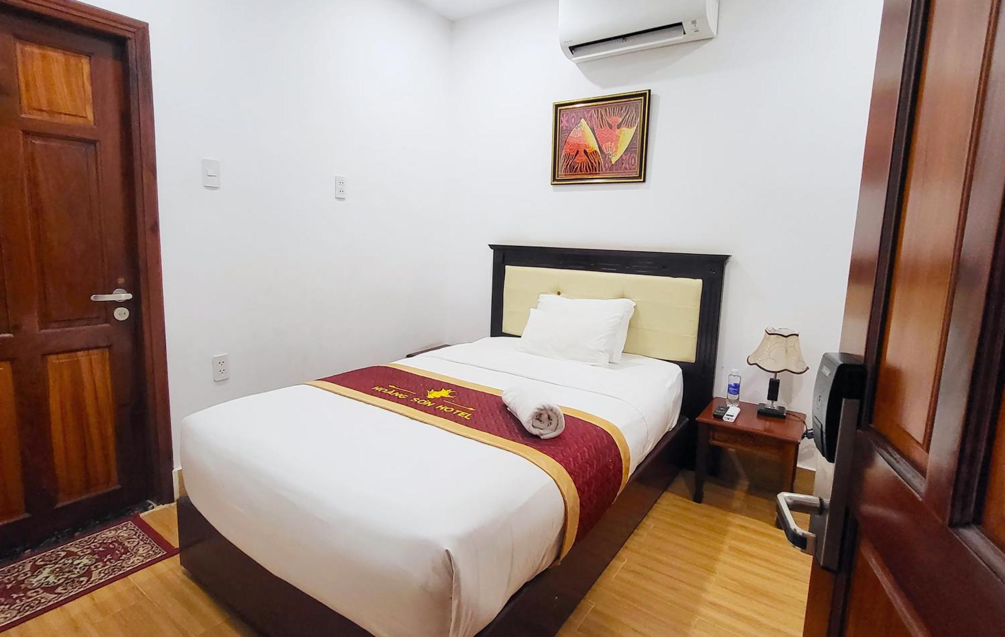 Hoang Son Hotel - 껀터 외부 사진
